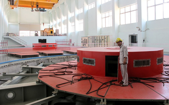 Phó tổng EVN: Giá điện sẽ tăng nếu... giải tán EVN