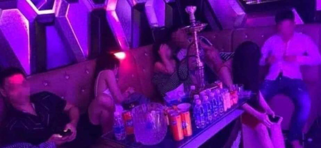 Cận cảnh cuộc truy quét của Công an Đà Nẵng tại F3 Club, hàng trăm dân chơi bỏ chạy tán loạn