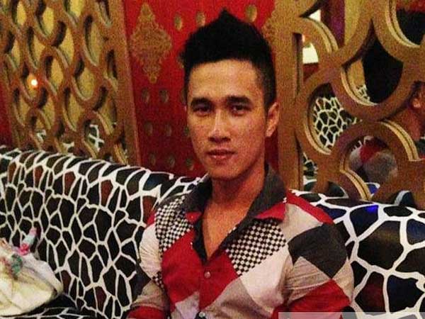 Thanh niên ngáo đá, dùng dao sát hại bà ngoại, mẹ và dì ruột: Gia đình giấu hết dao, kéo vẫn không thoát