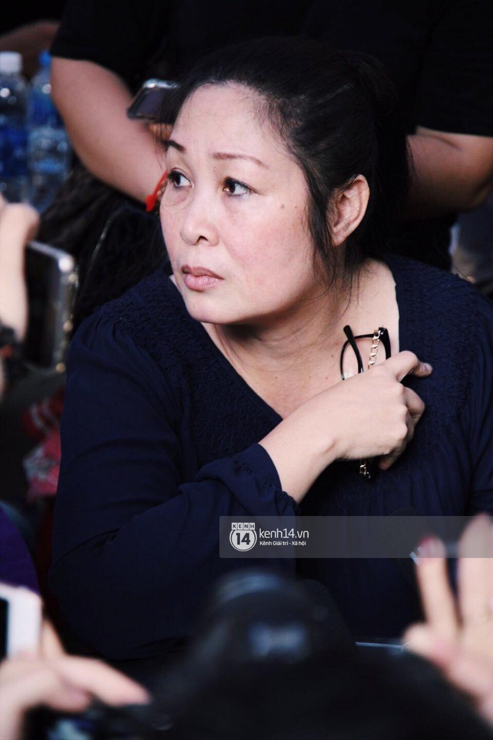 NSND Hồng Vân gửi lời tạ lỗi khi không thể tới tang lễ thắp nhang tiễn biệt nghệ sĩ Lê Bình,