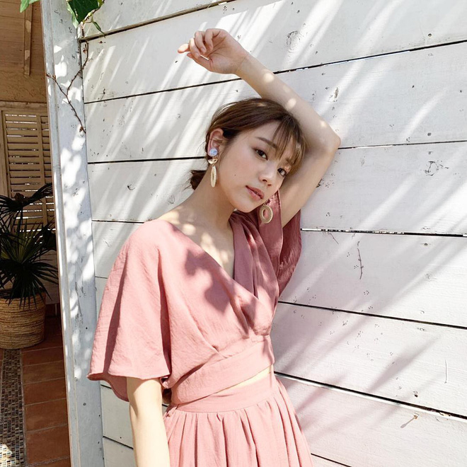 MC Nhật Bản được mệnh danh là nữ thần thời tiết: Cao 1m71, sở hữu nét đẹp khó tìm