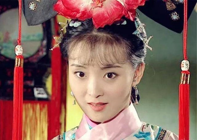 Từng phải chịu cảnh bị con trai duy nhất coi thường suốt 10 năm ròng rã, Tình Nhi Vương Diễm bật khóc khi chứng kiến sự thay đổi này của con