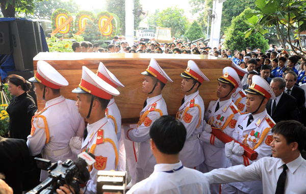 Đại tướng Lê Đức Anh đã vào lòng đất mẹ