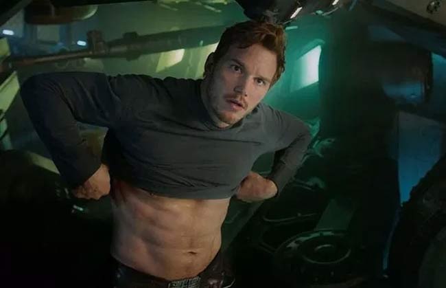 3 body hoàn mỹ nhất Avengers: Thần Sấm Thor từ gầy như quỷ đói lột xác cường tráng