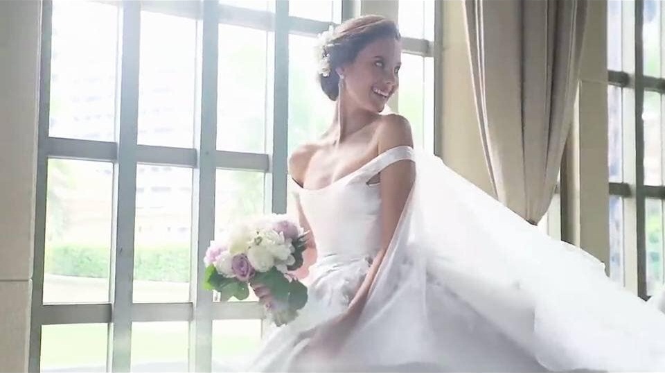 Shock: Lộ ảnh Catriona Gray kết hôn trước khi đăng quang Hoa hậu Hoàn vũ 2018?