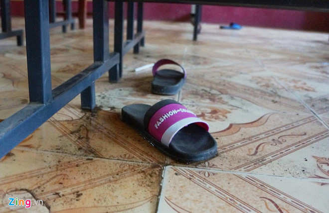 Khởi tố, bắt giam 4 tháng kẻ đâm chém 6 cô trò