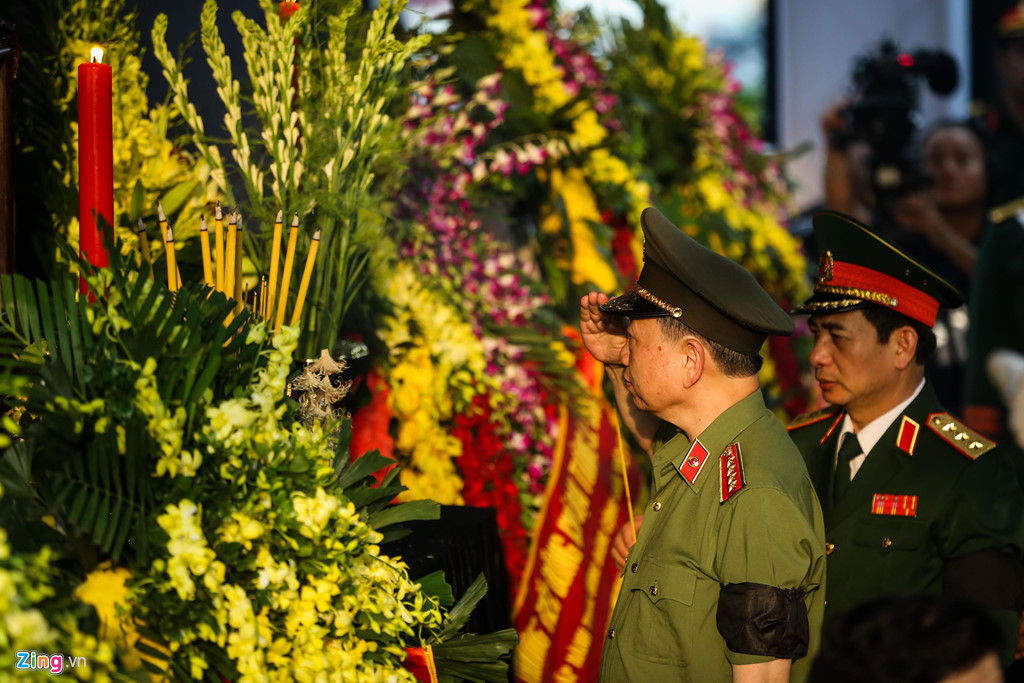 Phút xúc động khi tiễn đại tướng Lê Đức Anh về nơi an nghỉ cuối cùng
