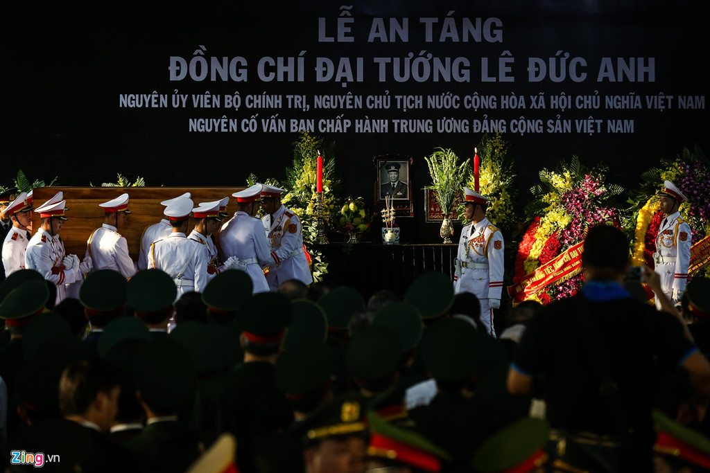 Phút xúc động khi tiễn đại tướng Lê Đức Anh về nơi an nghỉ cuối cùng