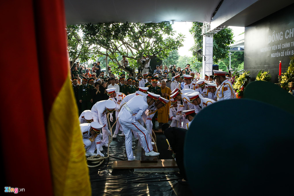 Phút xúc động khi tiễn đại tướng Lê Đức Anh về nơi an nghỉ cuối cùng