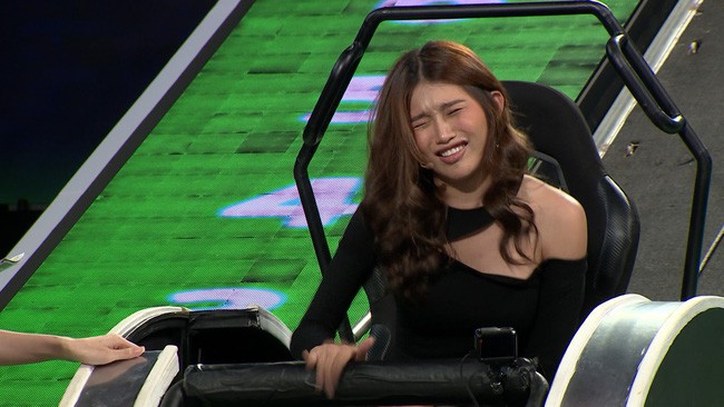 Cứ tham gia mà bị ném đá thế này thì ai mà dám chơi Nhanh như chớp nữa?