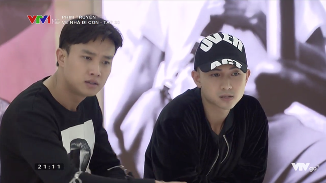 Về nhà đi con tập 20: Sau khi lật màn để đường ai nấy đi, Vũ tiếp tục ghen tuông khi thấy Thư đang chăn trai mới