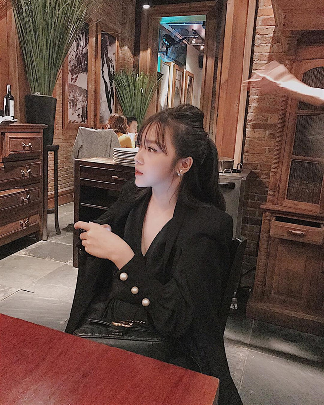 2 hot girl Hà Thành giống nhau khiến ai cũng tưởng là chị em một nhà 2 hot girl Hà Thành giống nhau khiến ai cũng tưởng là chị em một nhà