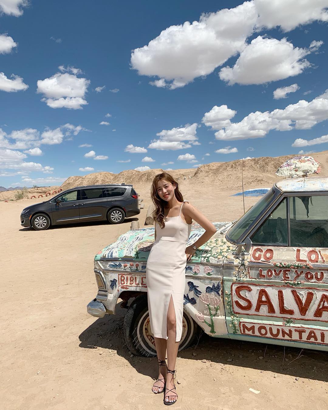 Mùa hè, các nàng nhất định phải điệu đà hết cỡ với 5 mẫu váy tuyệt xinh dưới đây