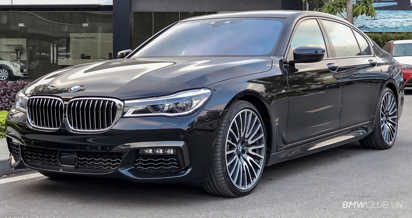 Những xế sang phải nộp phí trước bạ 500 triệu đồng