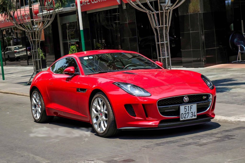 Những xế sang phải nộp phí trước bạ 500 triệu đồng