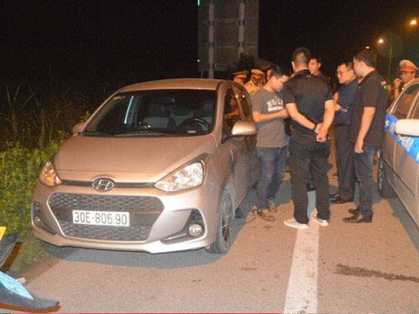 Gói quà quê chết người trên chiếc xế hộp chuyển về Hà Nội