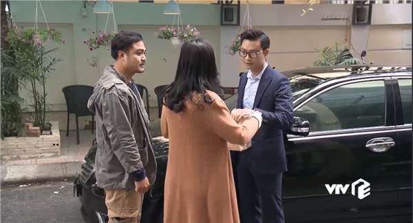 Về nhà đi con: Bị ghen tuông làm tối mắt, Khải cấm Huệ mặc váy, còn đòi lắp camera để theo dõi vợ ngoại tình