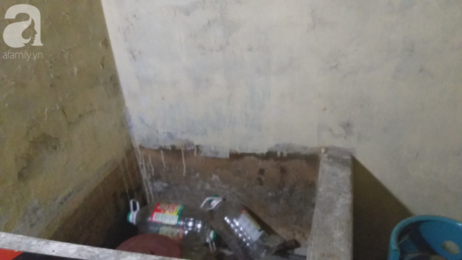 Tâm sự của người cha nhốt con trai như vật nuôi trong chuồng đầy ruồi muỗi: Cái gì đưa vào nó cũng đập phá, ai mà không thương con