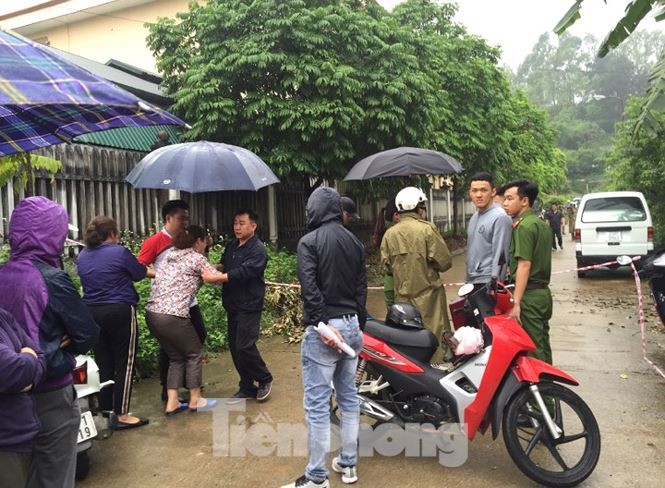 Hãi hùng phát hiện thi thể cháy đen gần khu chung cư