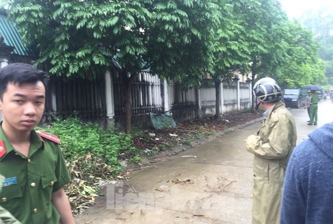 Hãi hùng phát hiện thi thể cháy đen gần khu chung cư
