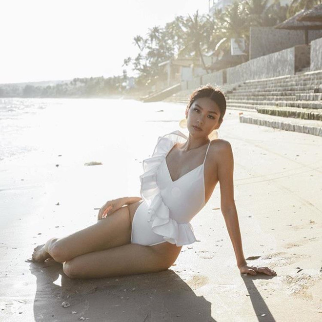 Hè này, rich kid Việt rủ nhau check-in sang chảnh, diện bikini gợi cảm
