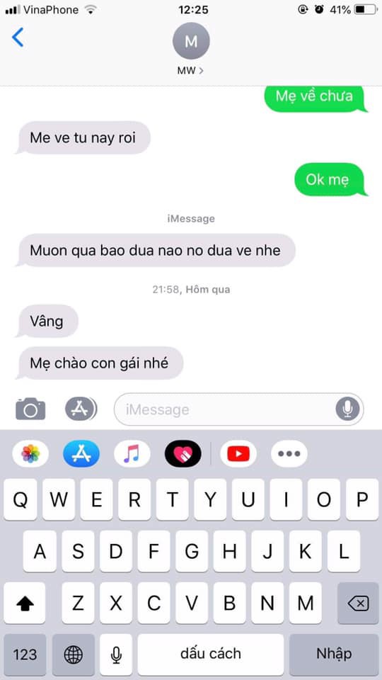 Mẩu giấy nhỏ con gái viết và dòng tin nhắn bất ngờ được gửi từ mẹ