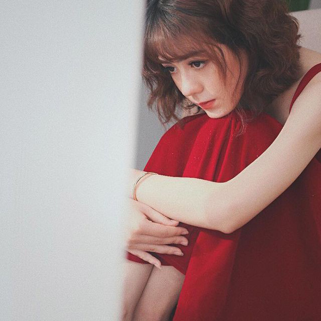 Hội girl xinh 2000 mới nổi: Người nhan sắc tựa nàng thơ, người được cả báo nước ngoài gọi tên