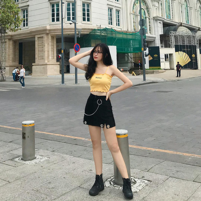 Hội girl xinh 2000 mới nổi: Người nhan sắc tựa nàng thơ, người được cả báo nước ngoài gọi tên