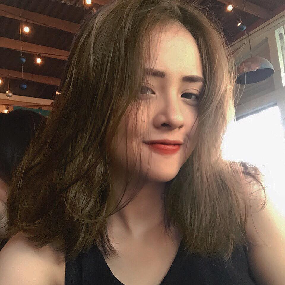 Hội girl xinh 2000 mới nổi: Người nhan sắc tựa nàng thơ, người được cả báo nước ngoài gọi tên