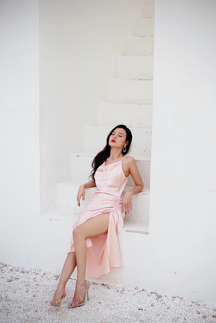 Midu quả là khéo mặc: Một chiếc váy diện đến 6 màu, mix đủ kiểu mà chẳng kiểu nào nhàm