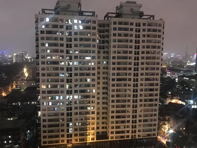 Nổ trạm biến áp ở chung cư Capital Garden, dân bỏ chạy tán loạn