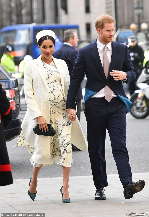 Cung điện hoàng gia xác nhận: Meghan đã sinh con đầu lòng, giới tính em bé nằm ngoài dự đoán của người hâm mộ