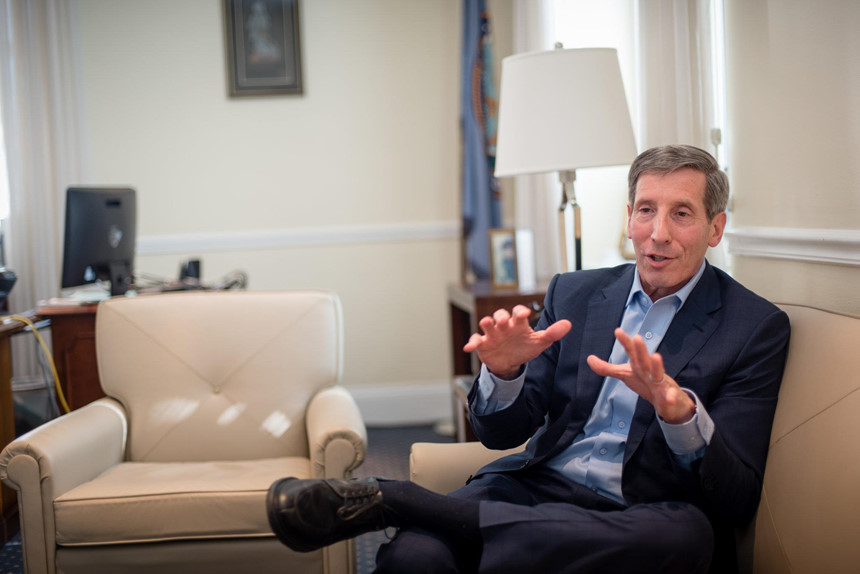 Mark Zuckerberg có thể ‘phủi tay’ trước mọi bê bối của Facebook?