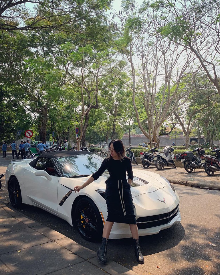 Nữ biker đình đám xứ Huế tậu Chevrolet Corvette C7 Stingray Convertible độc nhất Việt Nam