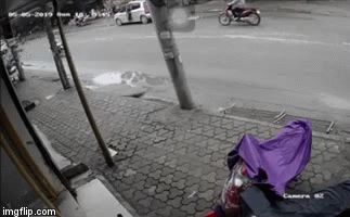 Clip: Mở cửa xe thiếu quan sát, tài xế KIA gây tai nạn kinh hoàng, tài xế xe tải ôm mặt bần thần Clip: Mở cửa xe thiếu quan sát, tài xế KIA gây tai nạn kinh hoàng, tài xế xe tải ôm mặt bần thần