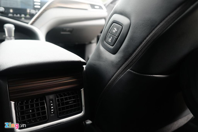 Toyota Camry 2019 - rẻ hơn, trẻ hơn, kém sang hơn