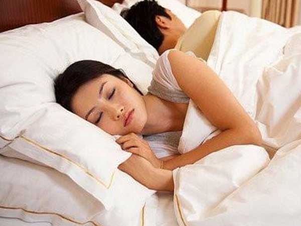 Thuê thám tử theo dõi chồng ngoại tình, tôi xấu hổ khi biết sự thật