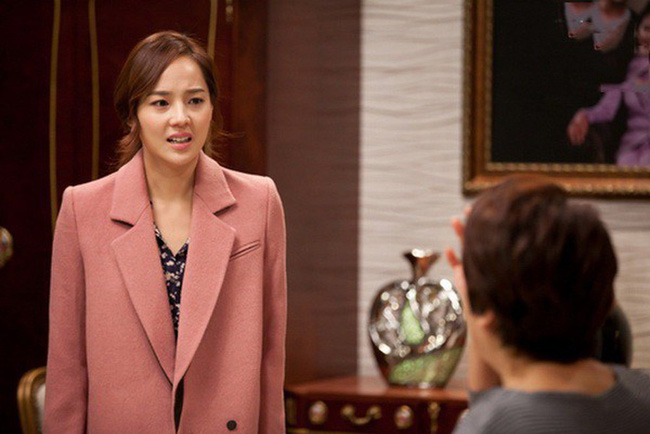 Chuẩn bị chào đón cặp song sinh, tôi chết lặng khi tình cờ nghe được cuộc trò chuyện của chồng và mẹ chồng, căm hận họ vì quá ích kỷ