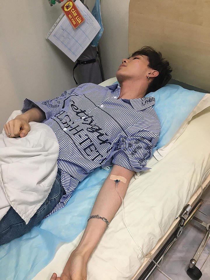 Cát Phượng nhập viện trong tình trạng sốt cao, lạnh run cầm cập nhưng người nóng như lửa