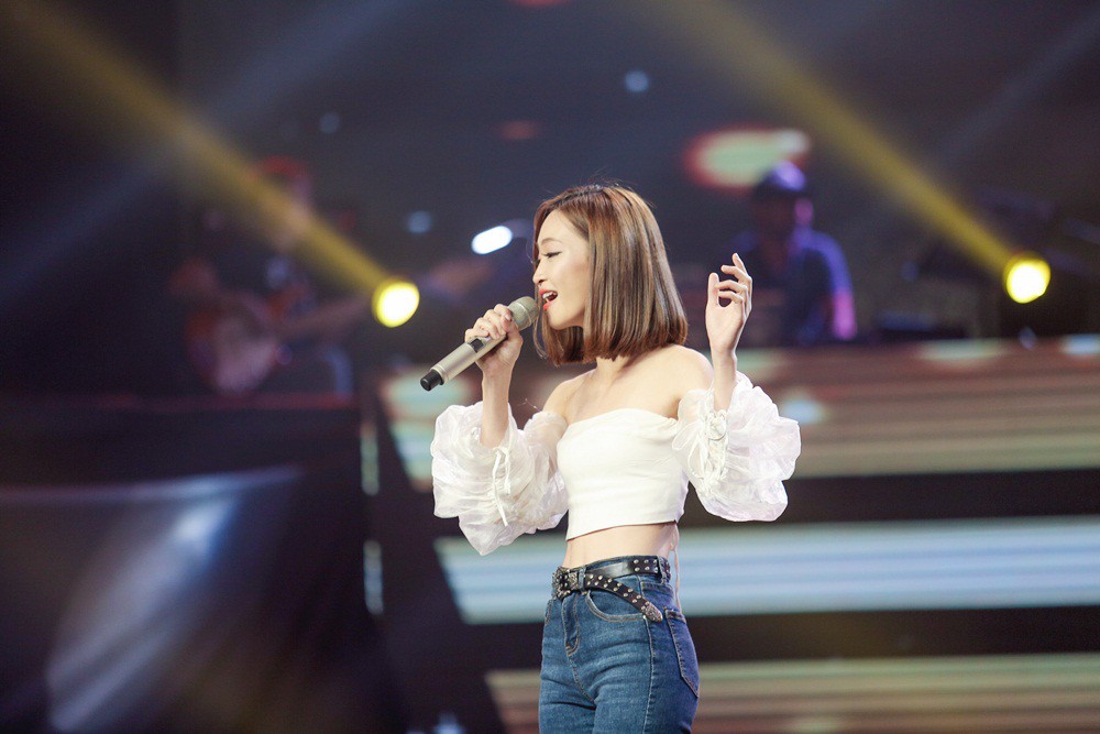 The Voice Việt tiếp tục gây bất ngờ với luật chơi mới, Tuấn Hưng khoe siêu xe Ferrari để chiêu dụ thí sinh