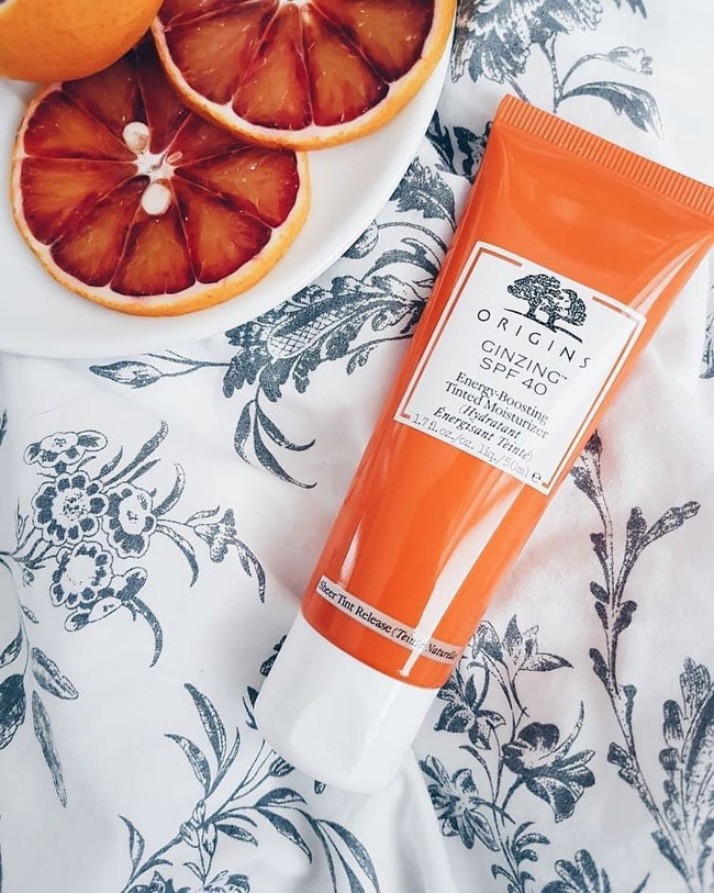 Khoản đầu tư sáng suốt của bạn chính là 1 trong 8 sản phẩm chống nắng kiêm dưỡng ẩm cừ khôi này