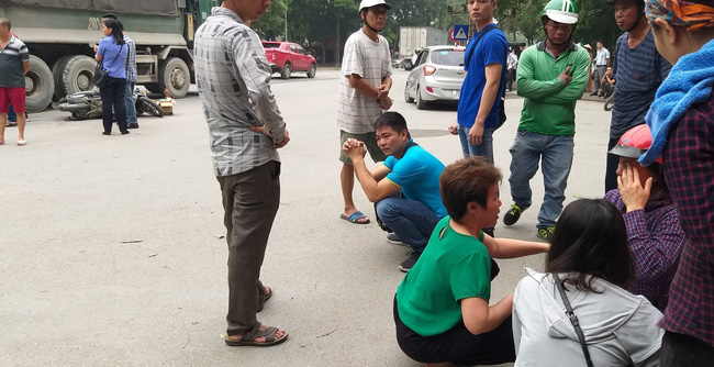 Hà Nội: Xe tải cán chết người phụ nữ nuôi con nhỏ, tài xế bỏ mặc, nhanh chóng trốn khỏi hiện trường