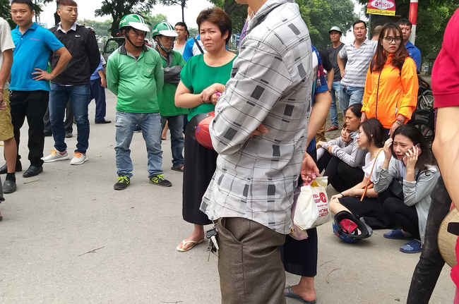 Hà Nội: Xe tải cán chết người phụ nữ nuôi con nhỏ, tài xế bỏ mặc, nhanh chóng trốn khỏi hiện trường