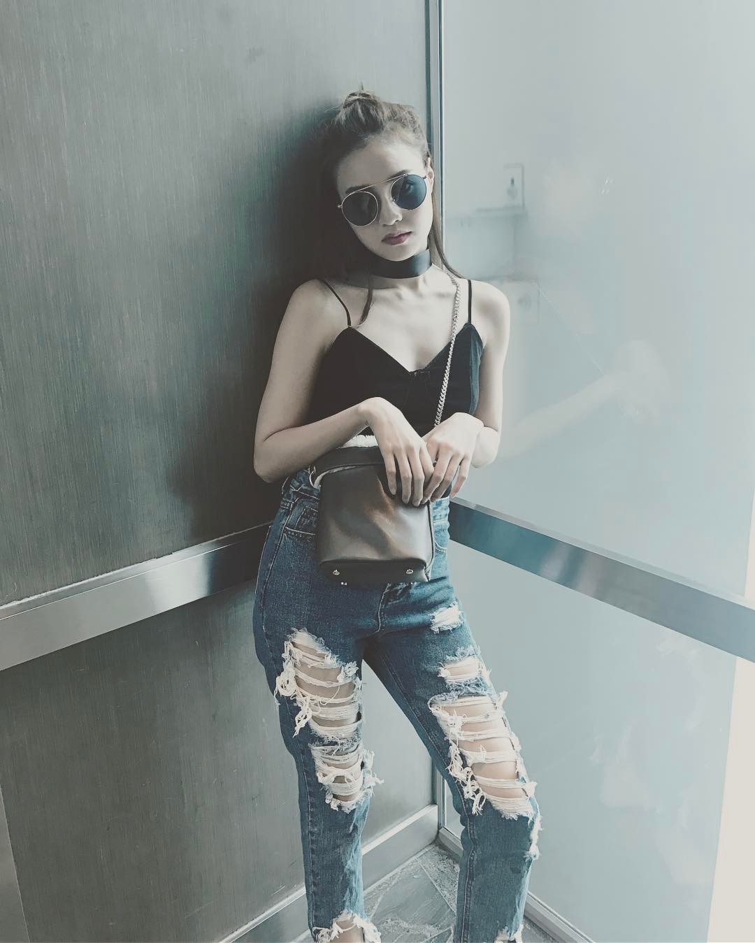 Dù có là tivi màn hình phẳng thì các nàng vẫn sexy tột cùng chỉ với vài ba cách diện đồ học từ các người đẹp Vbiz