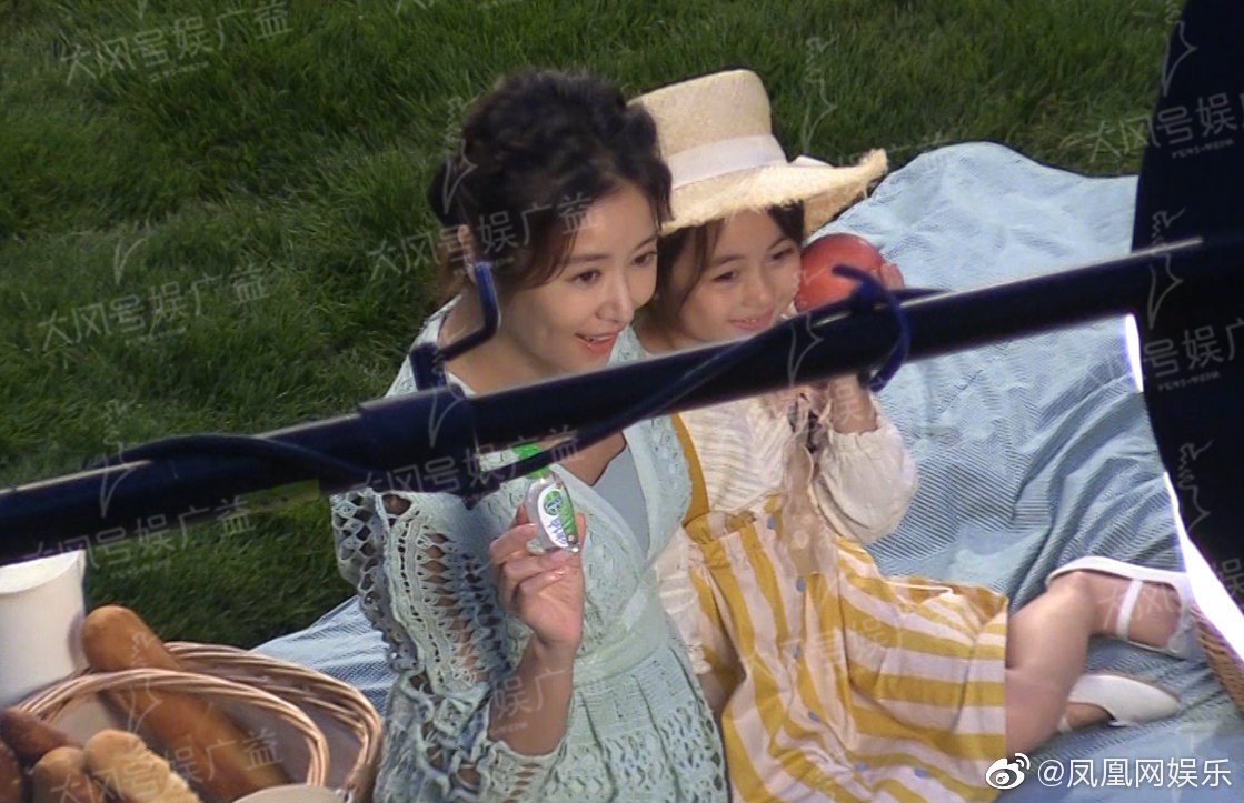 Lâm Tâm Như lộ bụng bầu lùm lùm ở tuổi 43, đáp ứng nguyện vọng sinh con thứ 2 cho Hoắc Kiến Hoa?