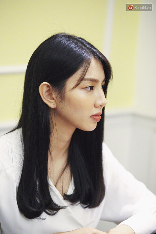 Người đẹp nhân ái Thùy Tiên cùng luật sư gặp truyền thông, khẳng định không nhận bất cứ khoản tiền 1,5 tỷ đồng nào