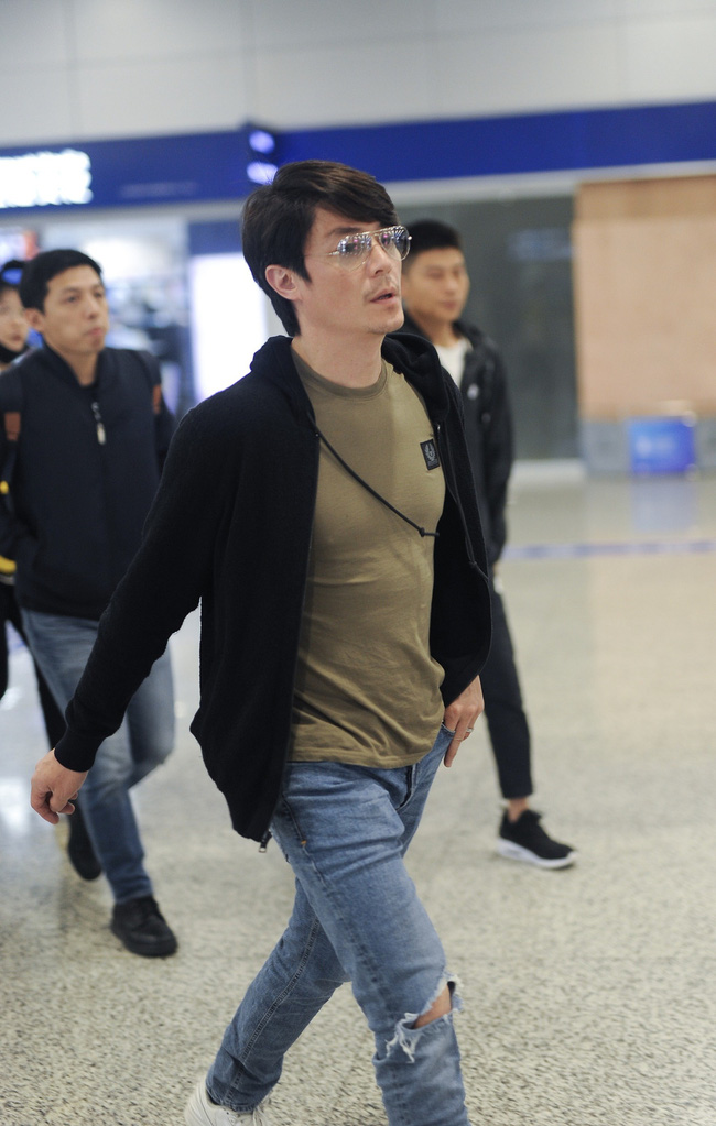 Trước khi bị Lâm Tâm Như dùng như phá, Hoắc Kiến Hoa từng là nam thần đẹp trai nhất nhì Cbiz