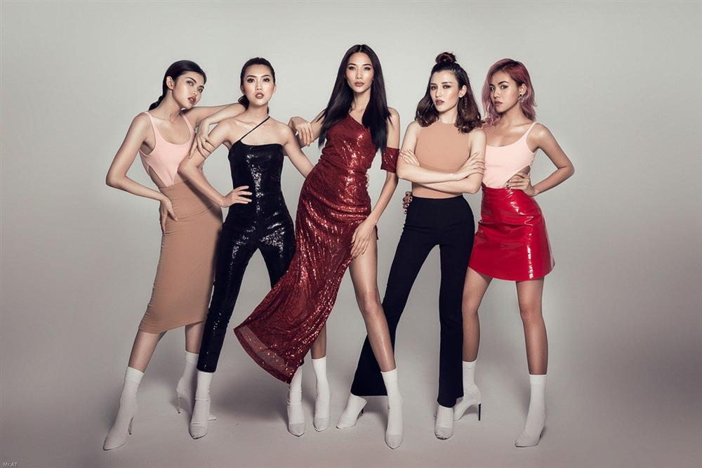 Hoàng Thùy: Gái quê da bọc xương 44kg lột xác gợi cảm thành đại diện nhan sắc Việt tại Miss Universe 2019