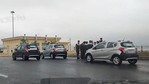 VinFast Fadil giá rẻ lộ ảnh chạy thử trên đường phố, ngày mở bán không còn xa