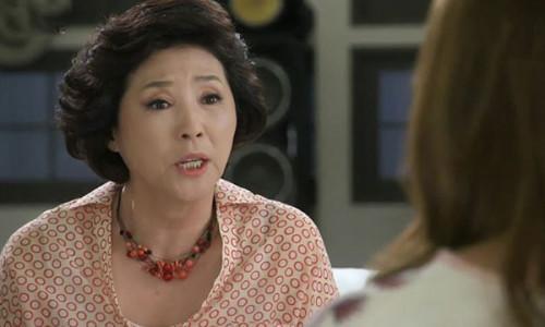 Bồ vác bụng tới đòi danh phận, mẹ chồng buông lời mật ngọt khiến ả ta sốc ngất